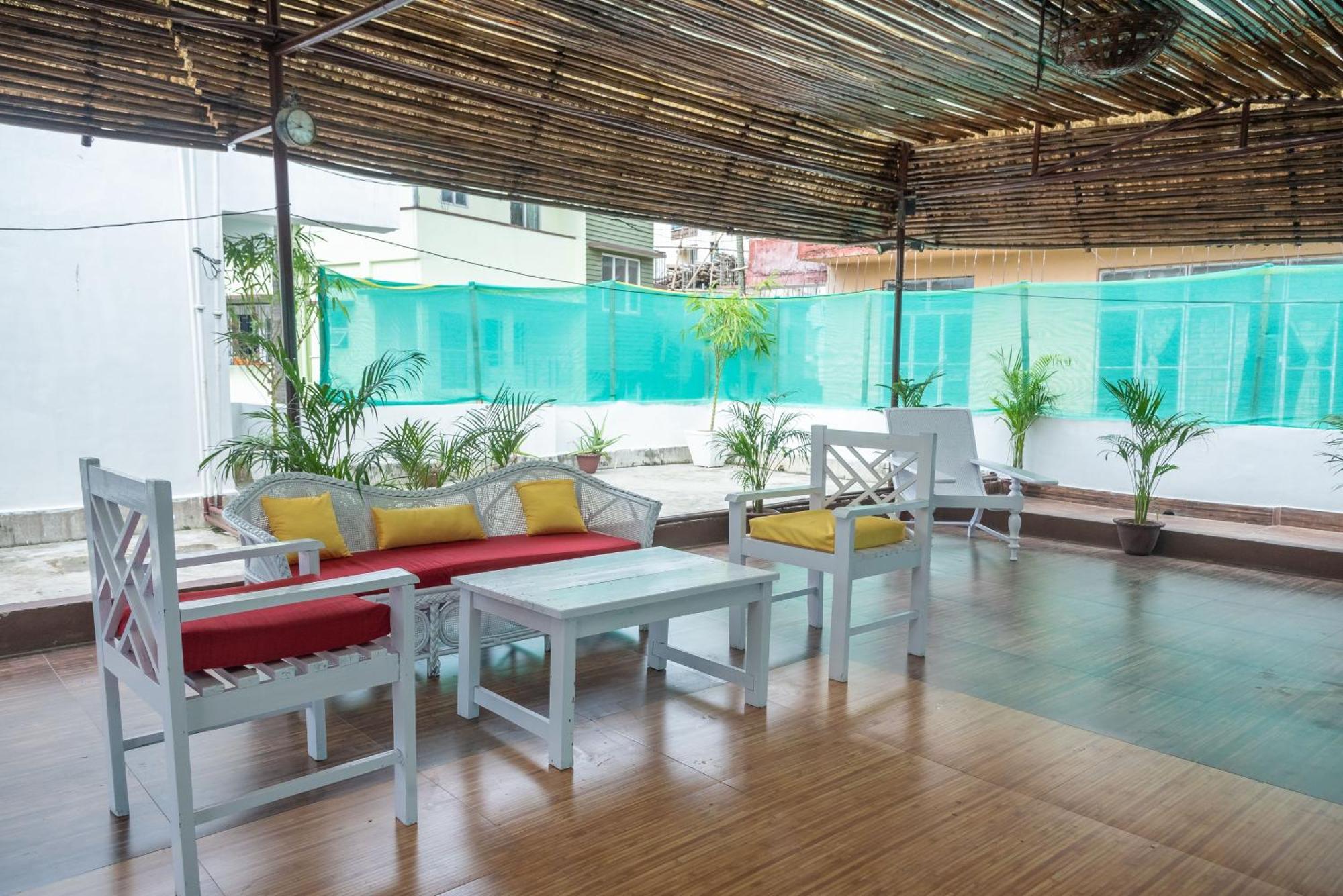 The Urban Grandeur 1 Bed & Breakfast Guwahati Eksteriør bilde