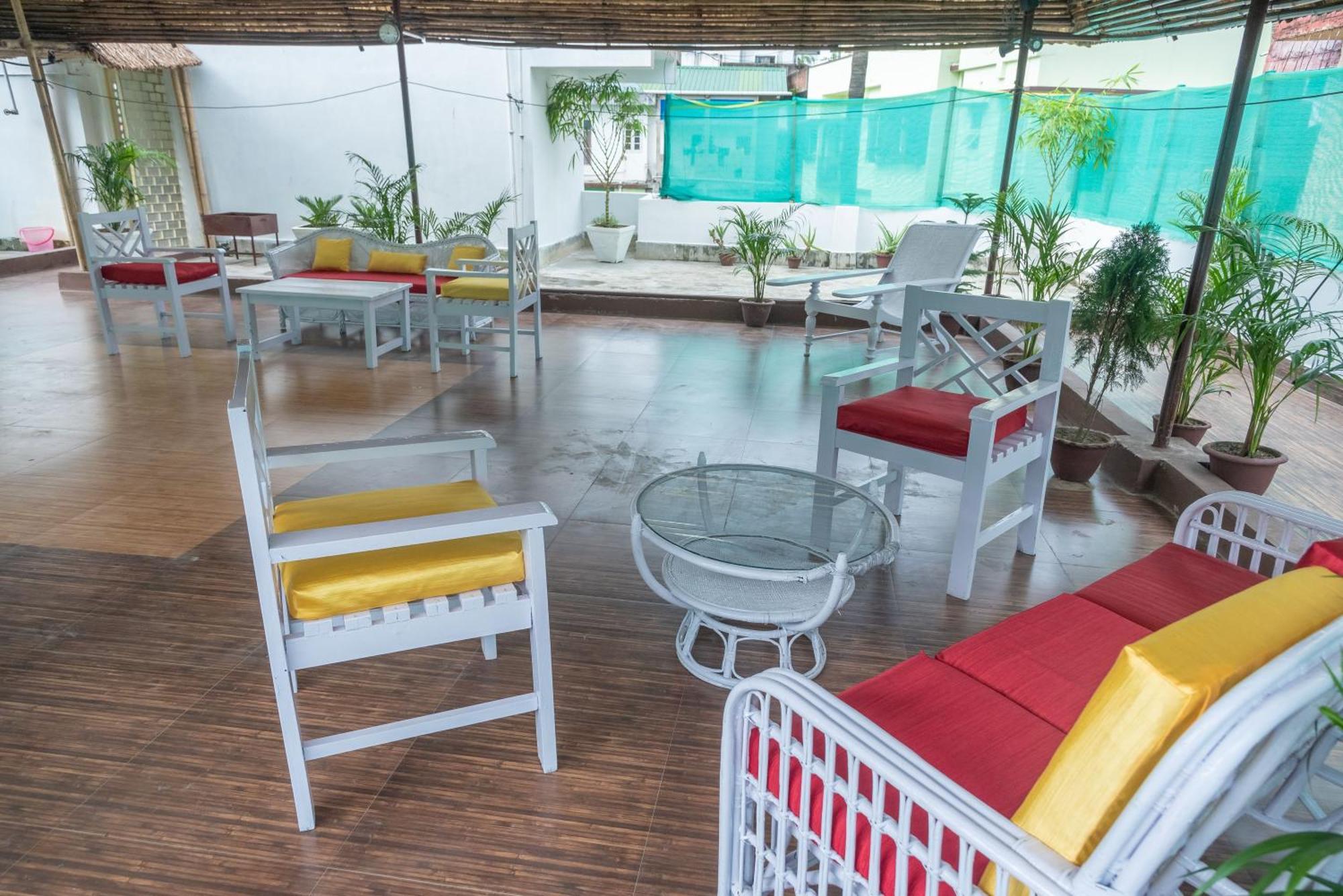 The Urban Grandeur 1 Bed & Breakfast Guwahati Eksteriør bilde