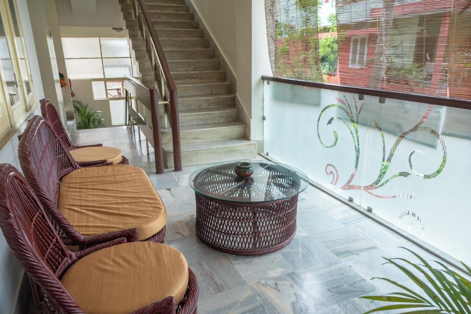 The Urban Grandeur 1 Bed & Breakfast Guwahati Eksteriør bilde