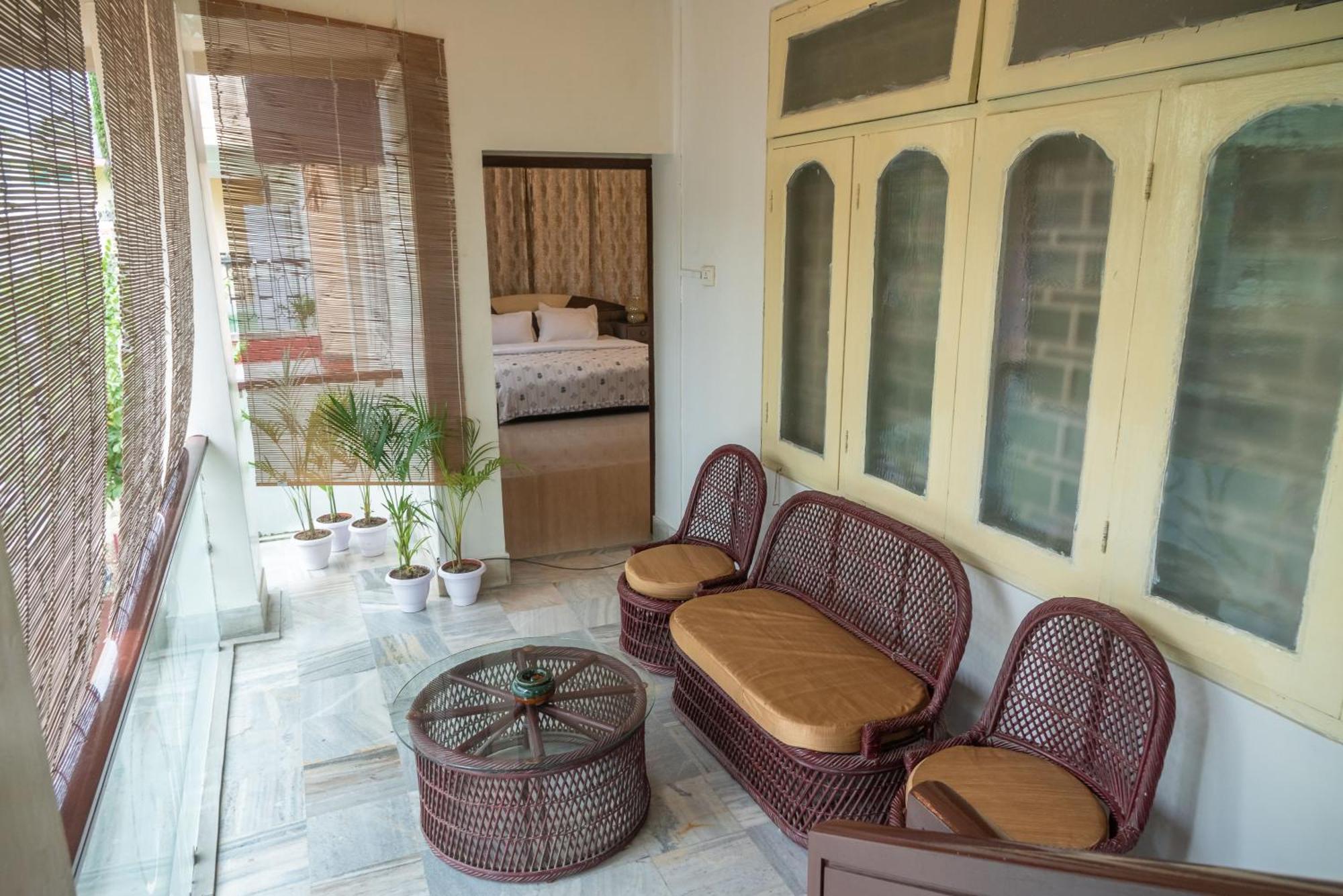 The Urban Grandeur 1 Bed & Breakfast Guwahati Eksteriør bilde