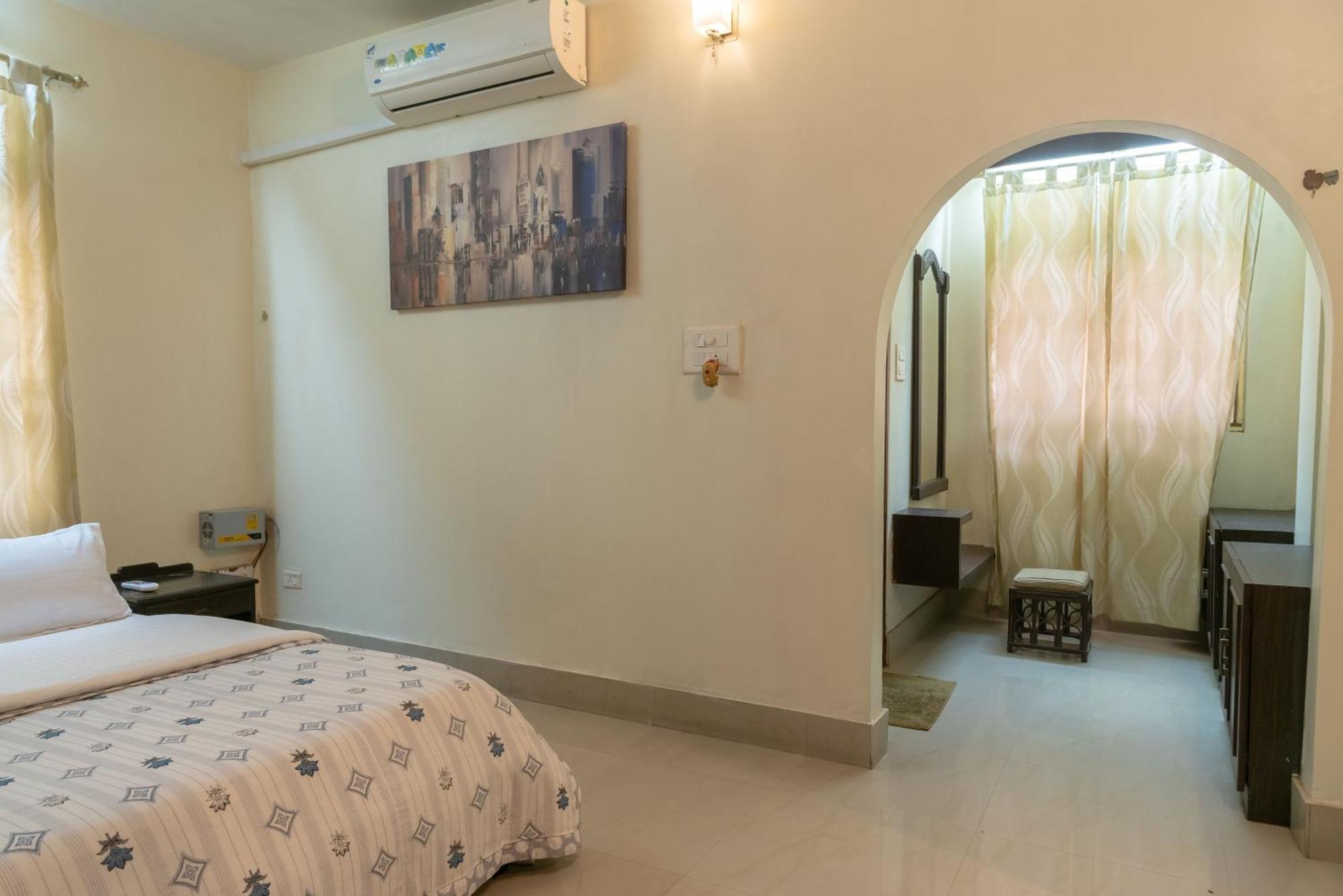 The Urban Grandeur 1 Bed & Breakfast Guwahati Eksteriør bilde