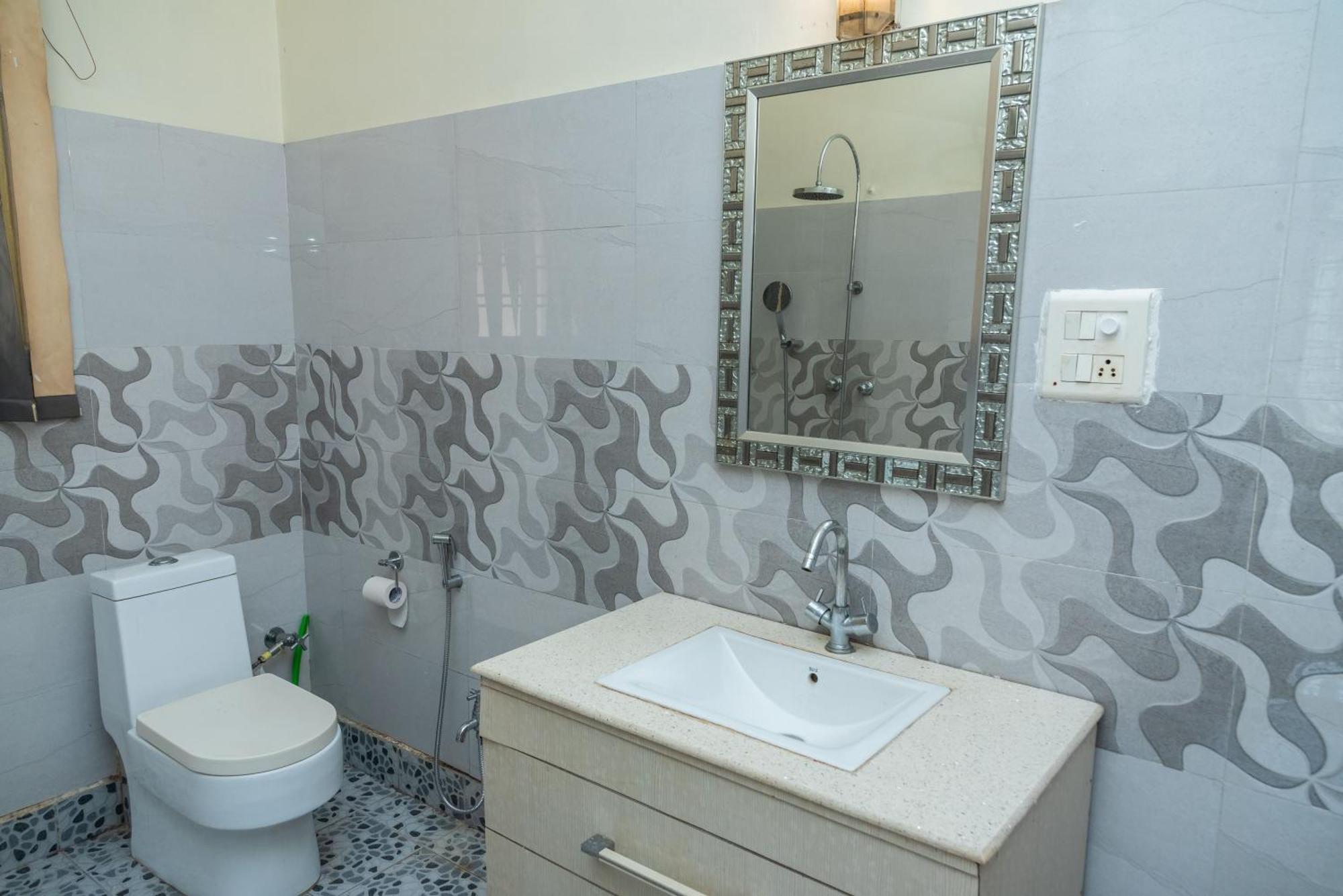 The Urban Grandeur 1 Bed & Breakfast Guwahati Eksteriør bilde